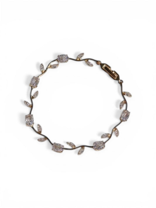 White & Gold - Tulip Bracelet